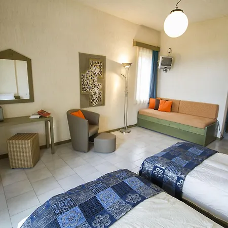 Lycasti Maisonettes 2*