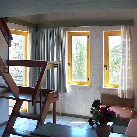 Lycasti Maisonettes 2*