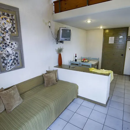 Lycasti Maisonettes