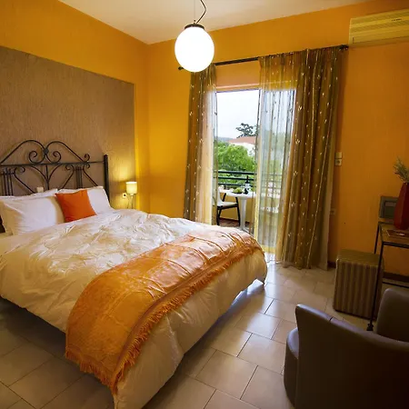Lycasti Maisonettes Hotel apartamentowy Tavronitis