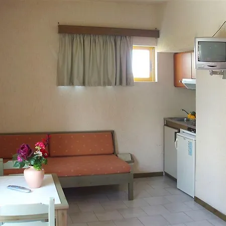 Lycasti Maisonettes Hotel apartamentowy