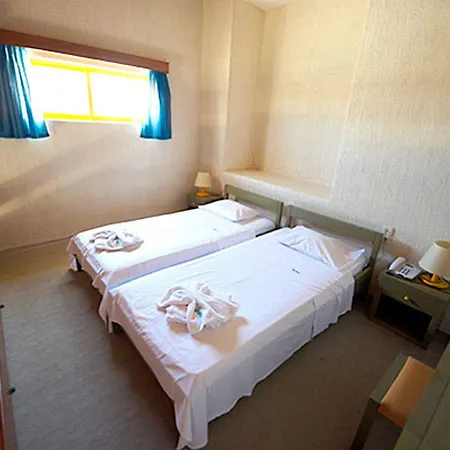 Hotel apartamentowy Lycasti Maisonettes Tavronitis