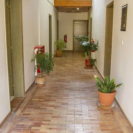 Lycasti Maisonettes Hotel apartamentowy Tavronitis